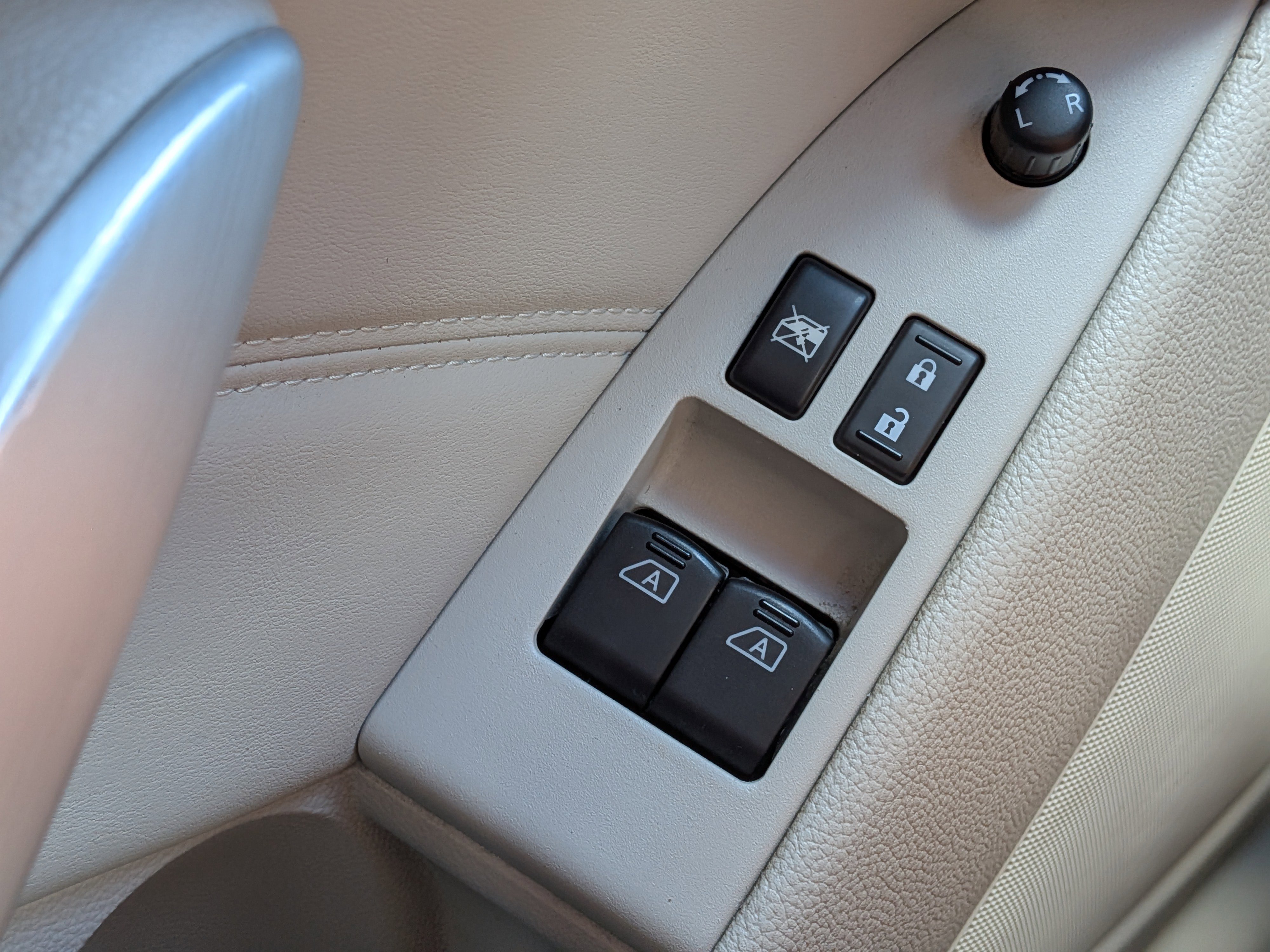 Used 2010 INFINITI G37 x w/ Premium Pkg image 20