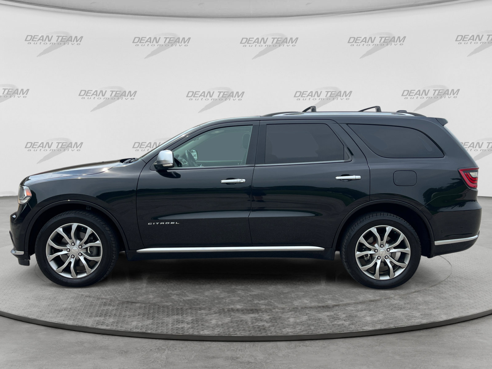 Used 2016 Dodge Durango Citadel w/ Premium Entertainment Group AWD/4WD image 4