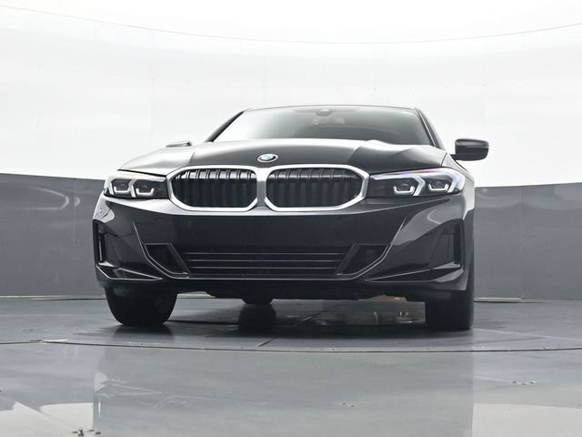 Used 2025 BMW 330i xDrive Sedan w/ Premium Package AWD/4WD image 22