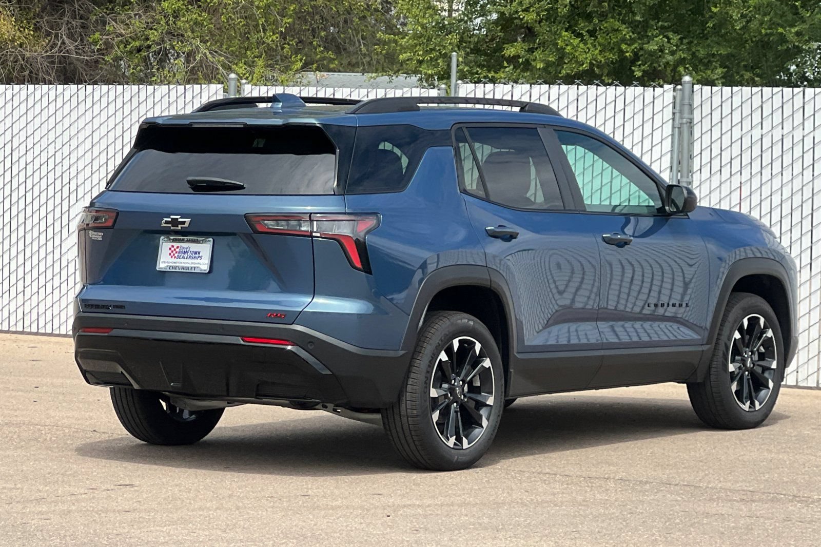 New 2026 Chevrolet Equinox RS AWD/4WD image 4