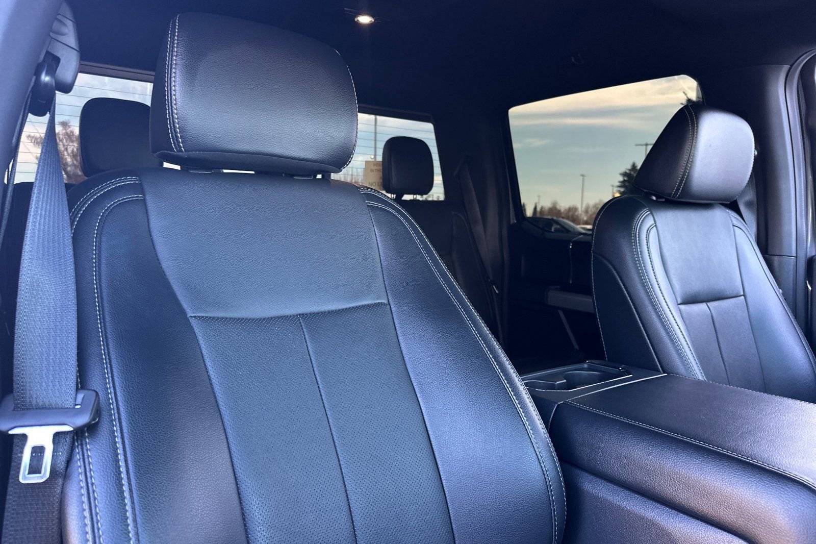 Used 2022 Ford F250 Lariat image 16