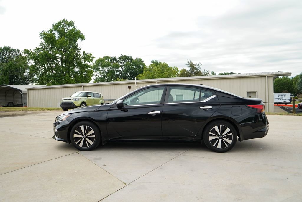Used 2022 Nissan Altima 2.5 SV FWD image 24