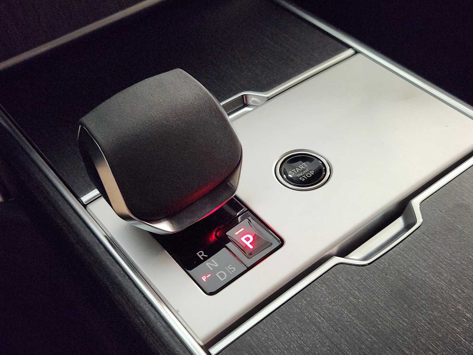 New 2026 Land Rover Range Rover SE AWD/4WD image 18