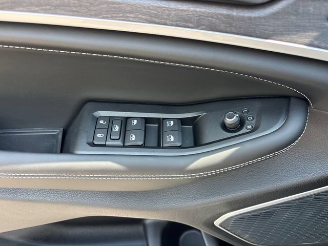 New 2026 Jeep Grand Cherokee Limited AWD/4WD image 16