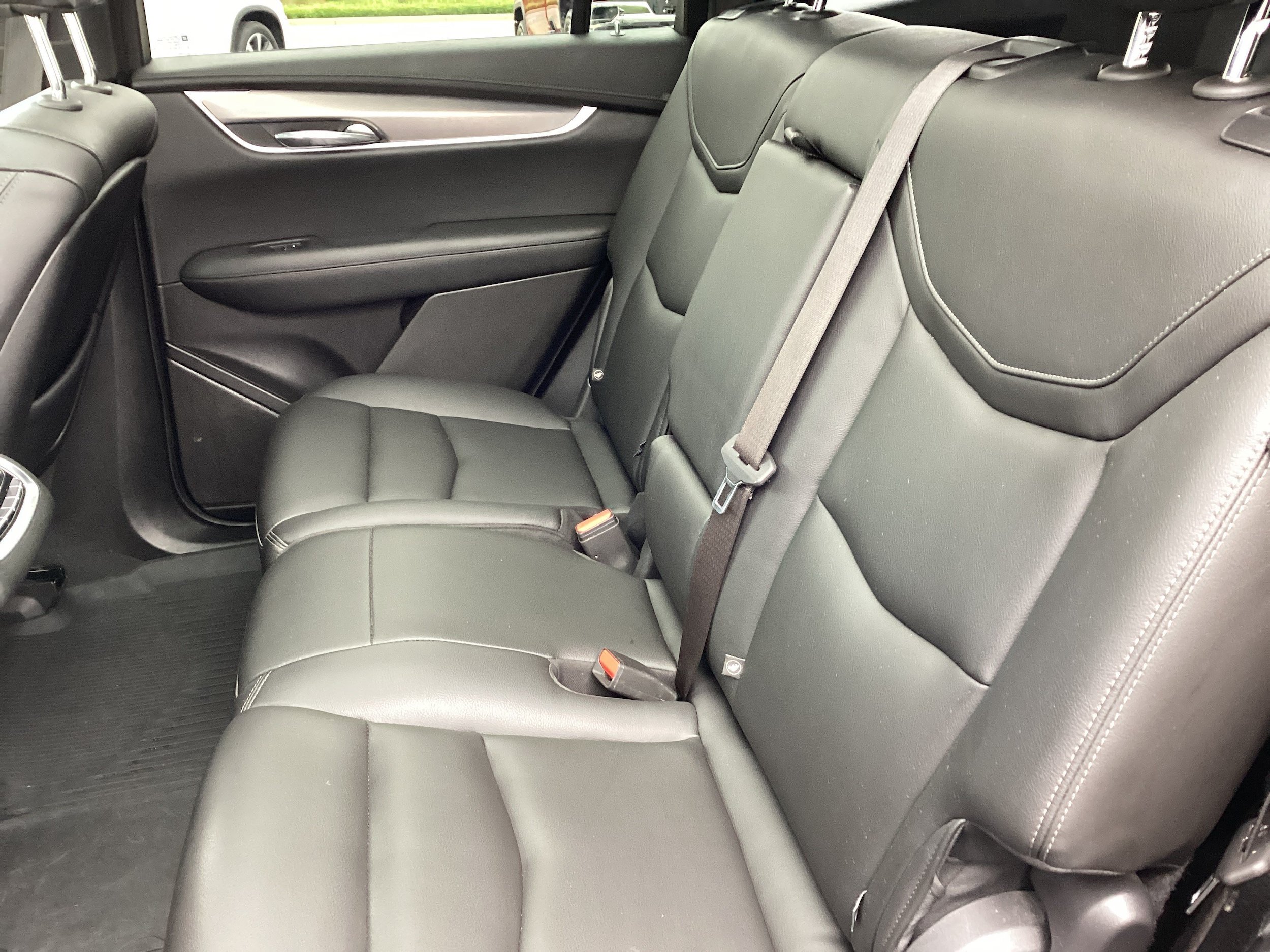 Used 2024 Cadillac XT6 Luxury w/ LPO, Floor Liner Package AWD/4WD image 14