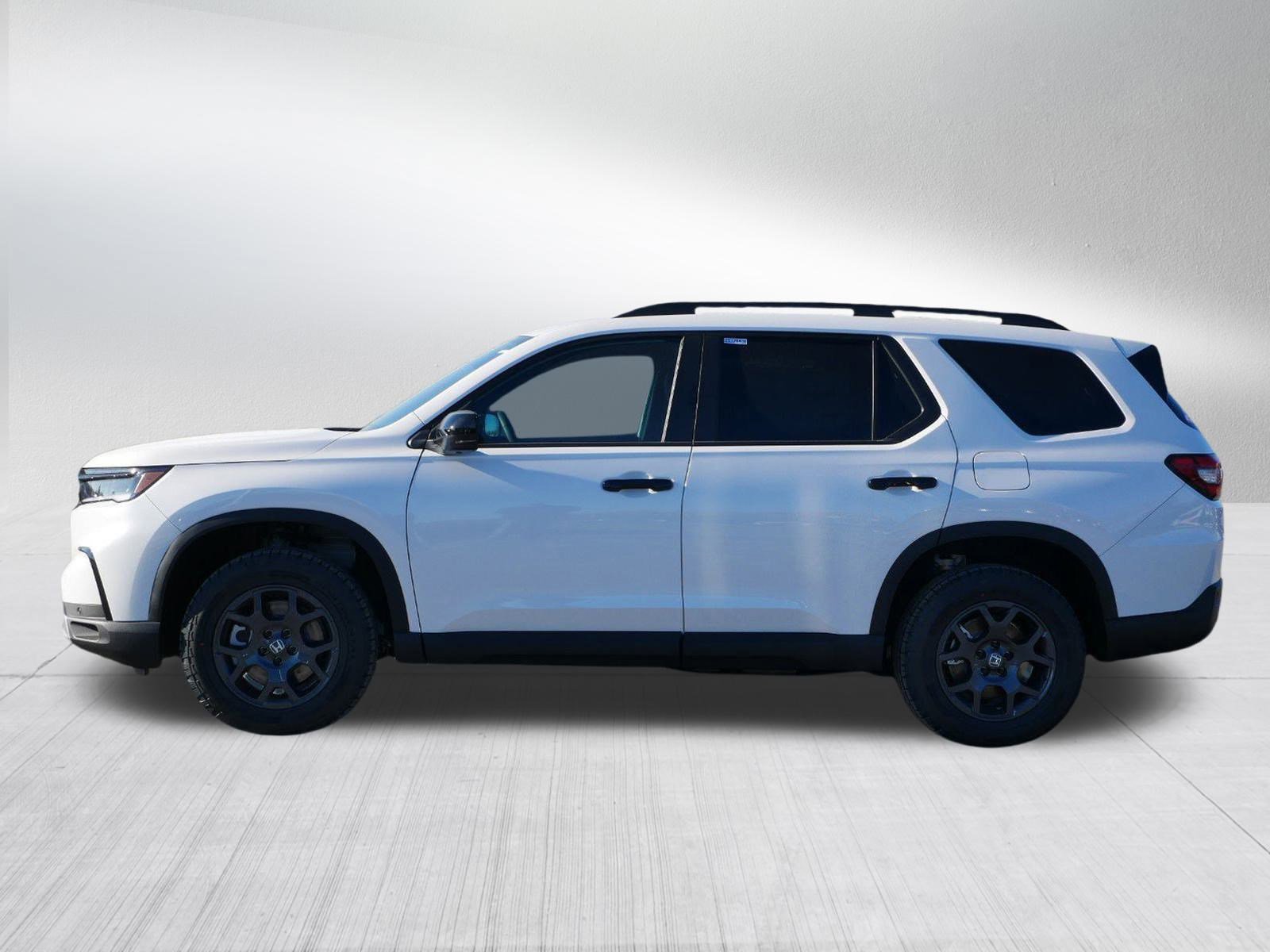 New 2025 Honda Pilot TrailSport image 4