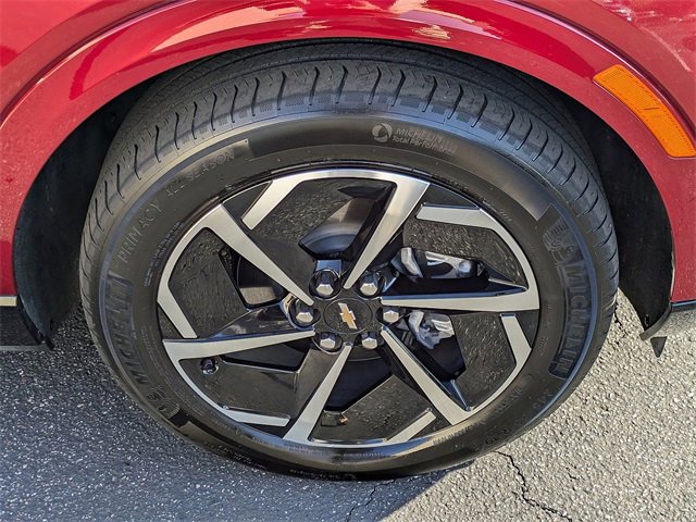 Used 2025 Chevrolet Equinox EV LT w/ Convenience Package image 10