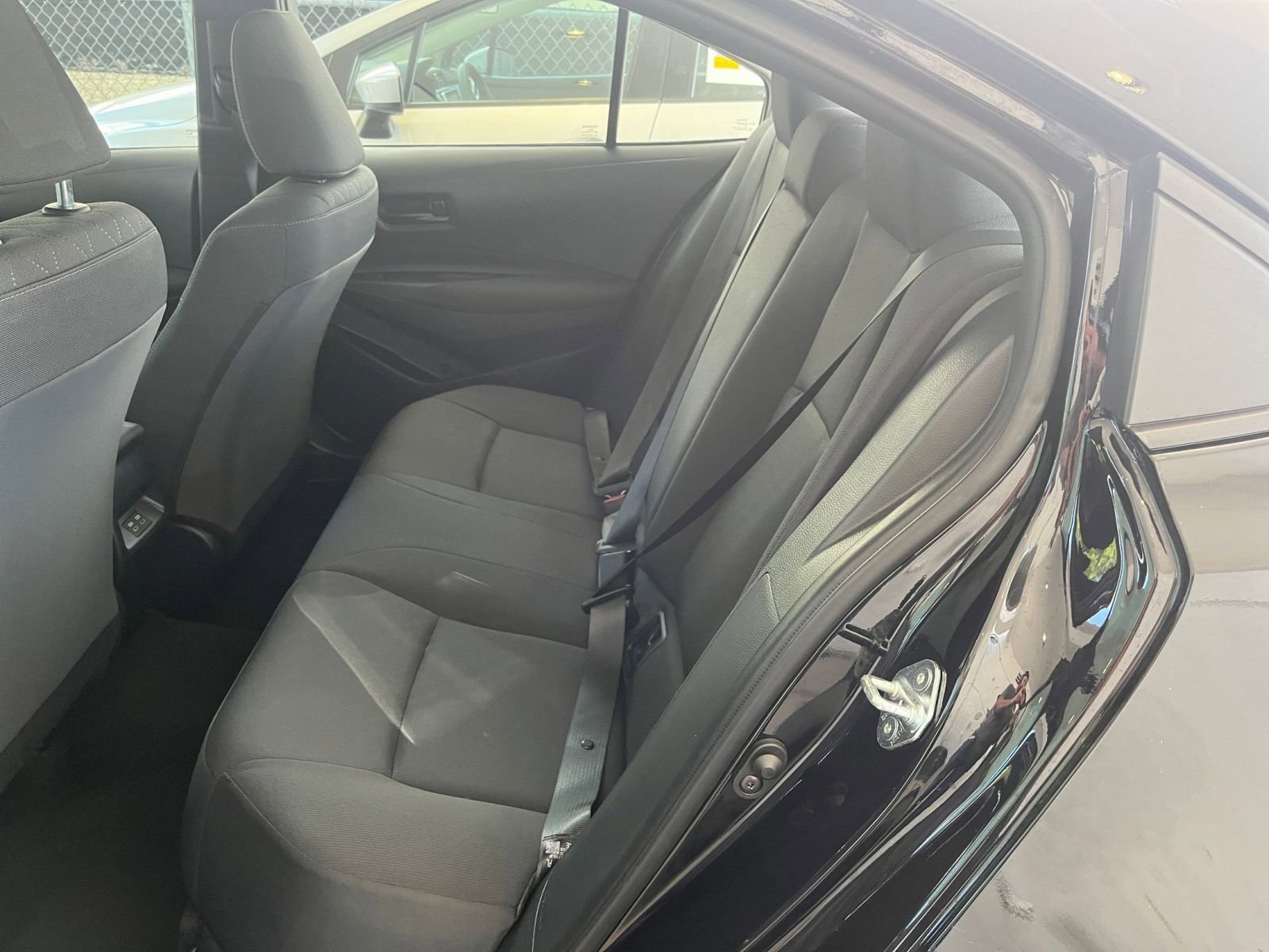 Used 2025 Toyota Corolla LE FWD image 23