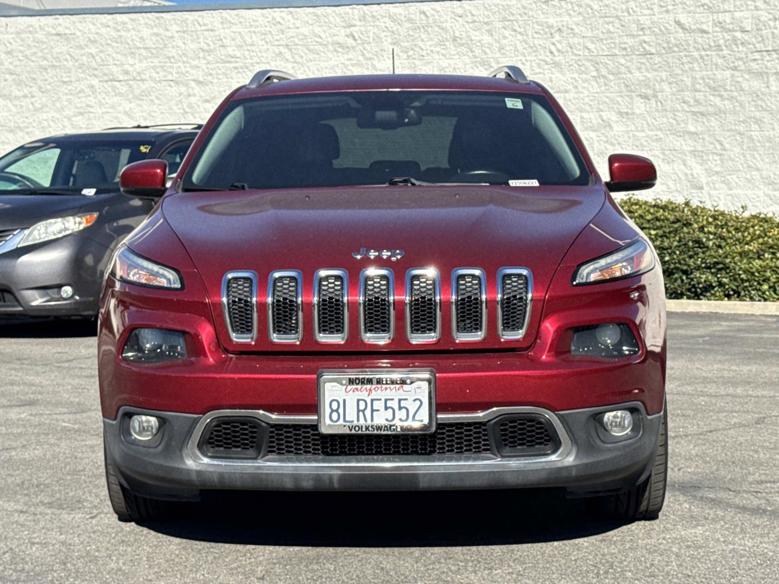 Used 2017 Jeep Cherokee Limited w/ Luxury Group image 8