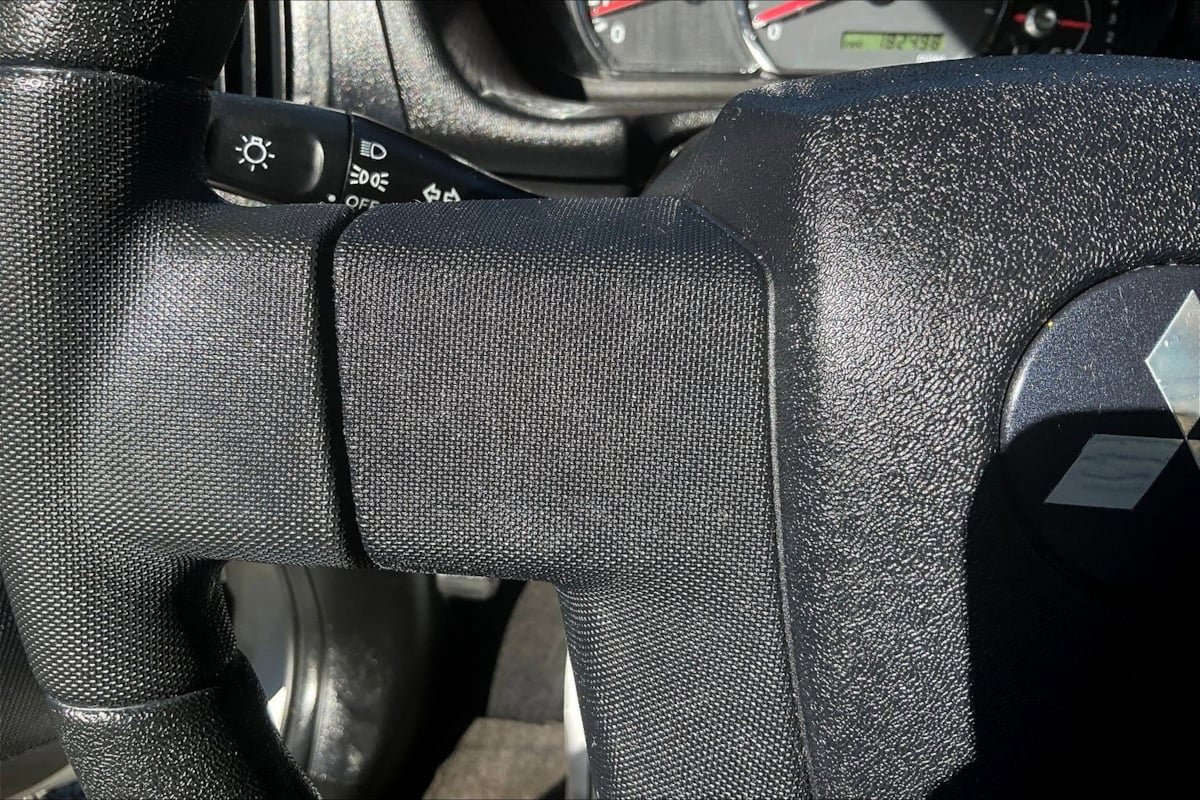 Used 2011 Mitsubishi Endeavor LS AWD/4WD image 11