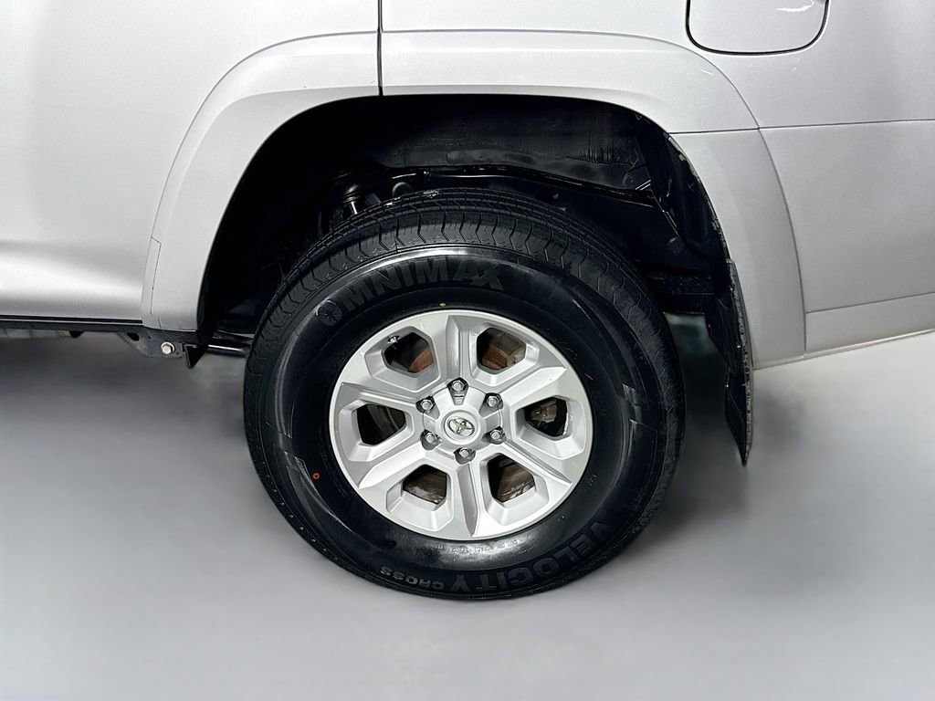 Used 2019 Toyota 4Runner SR5 RWD image 20