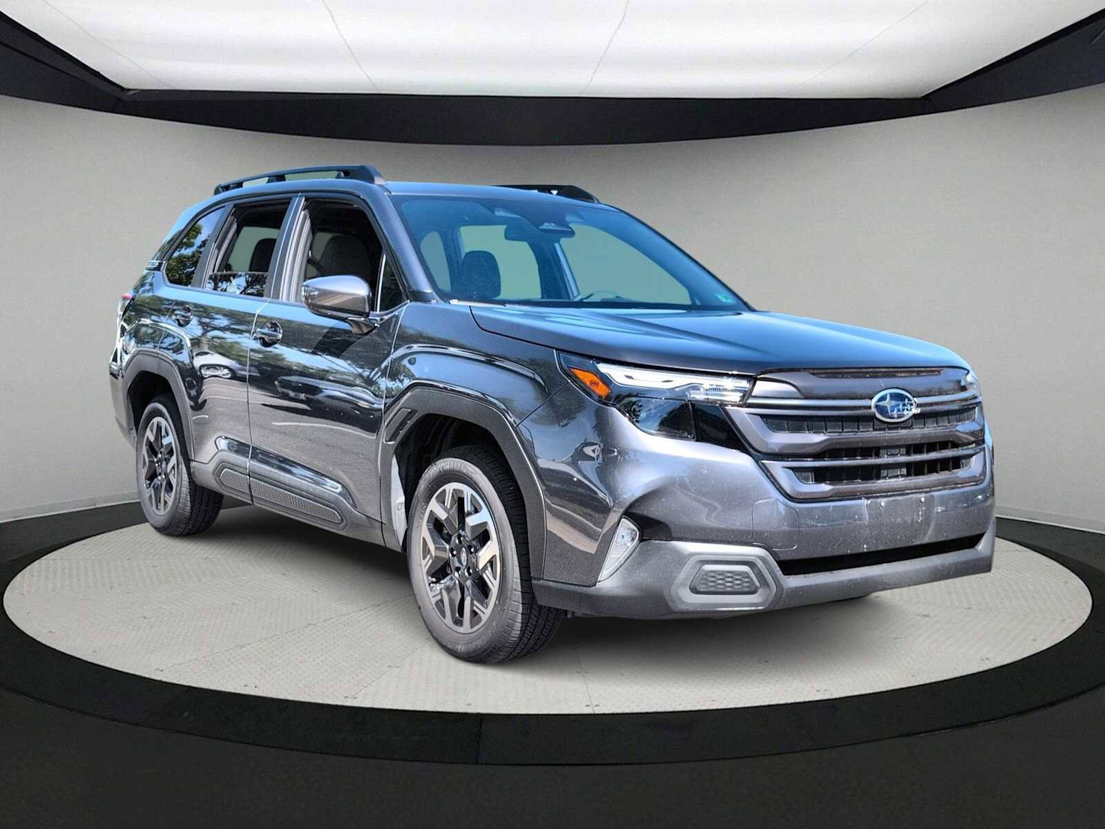 Used 2026 Subaru Forester Premium AWD/4WD image 2