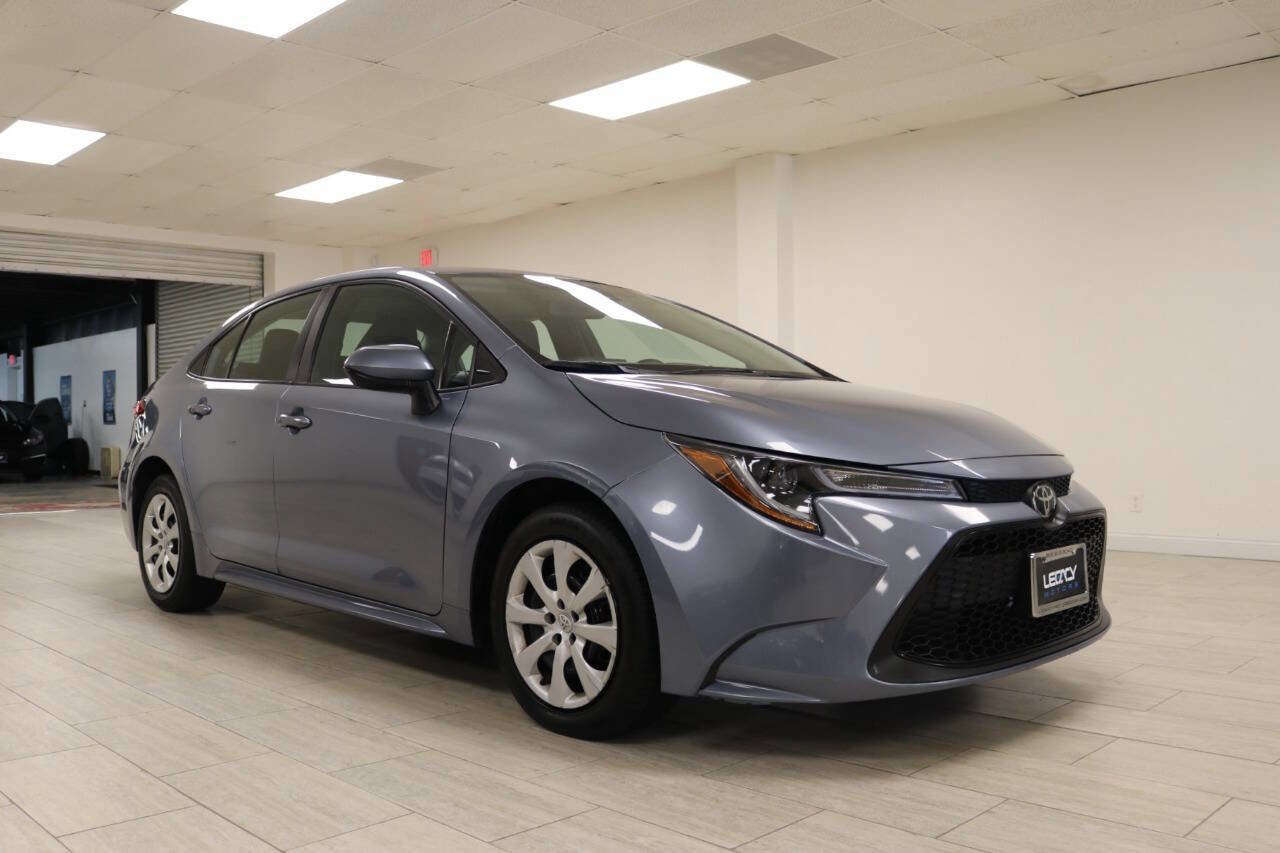 Used 2022 Toyota Corolla LE image 4