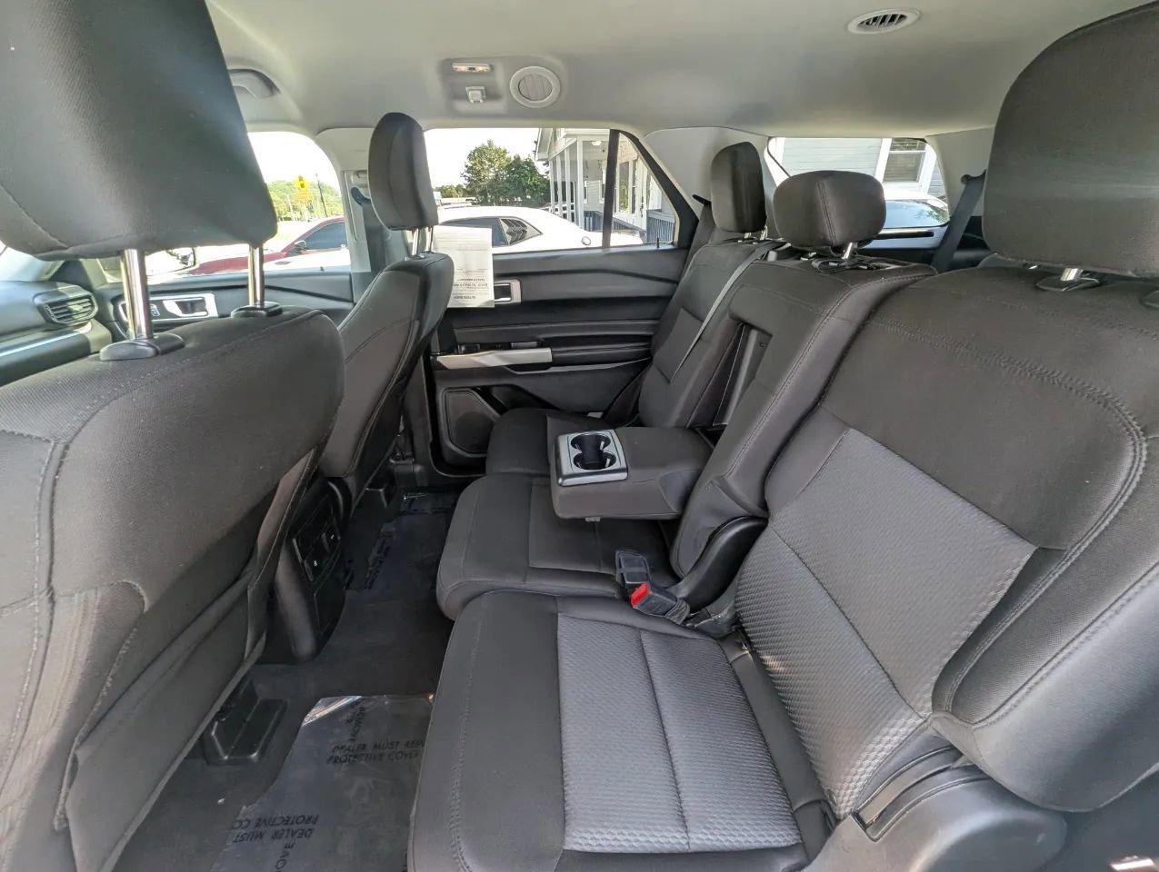 Used 2022 Ford Explorer XLT image 31