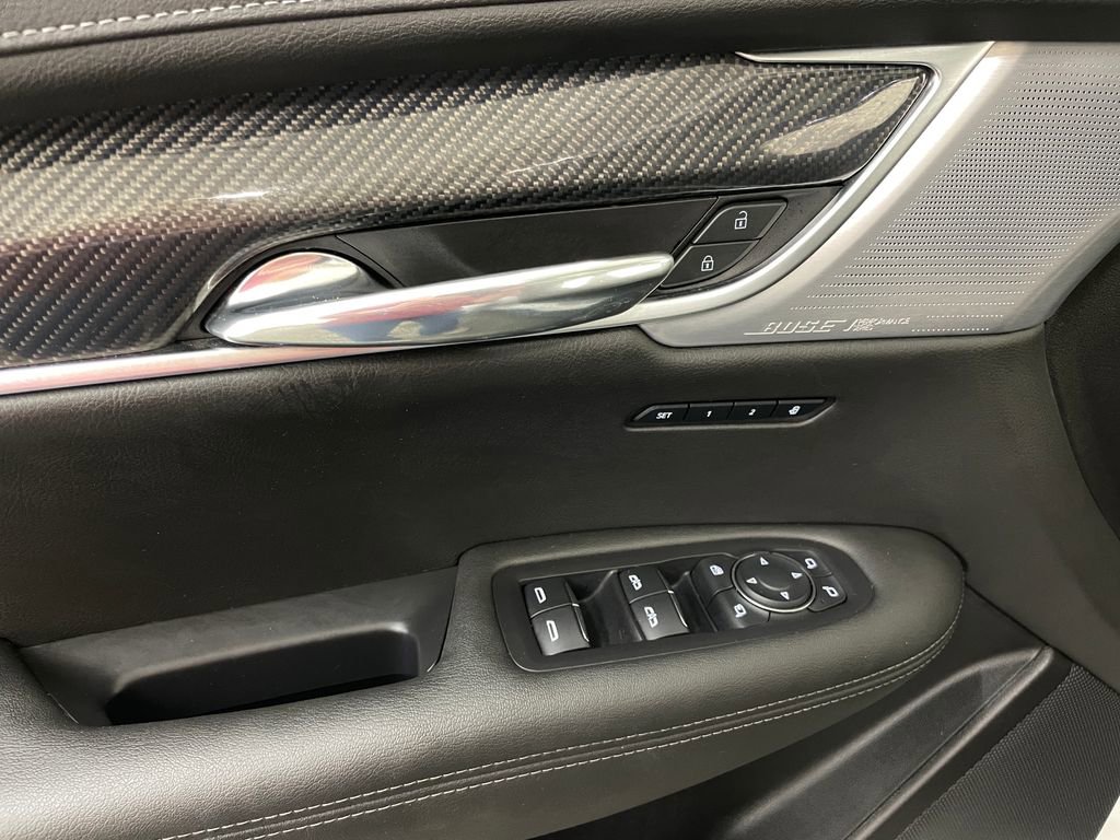 Used 2024 Cadillac XT6 Sport w/ Technology Package image 31