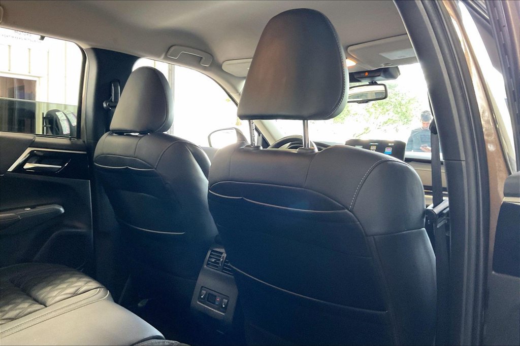 Used 2024 Mitsubishi Outlander SEL FWD image 19
