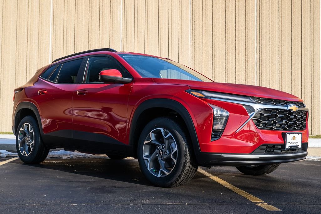 New 2026 Chevrolet Trax LT image 2