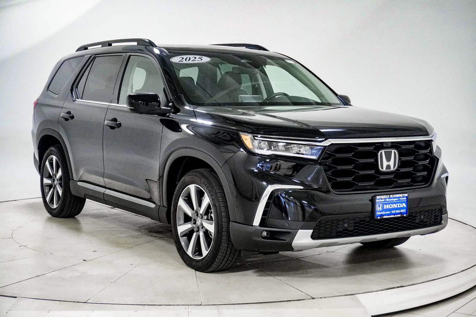 Certified 2025 Honda Pilot Elite image 15