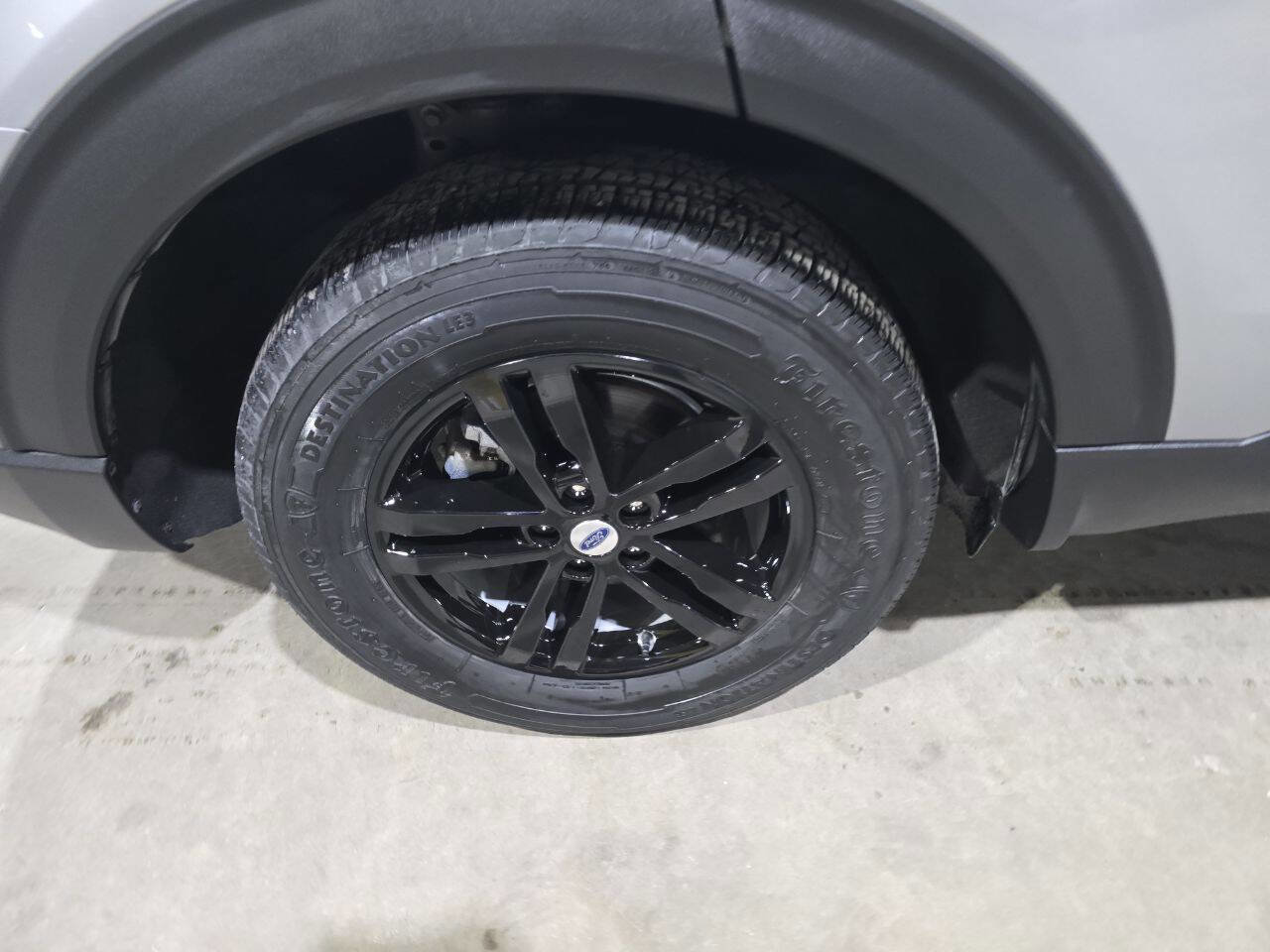 Used 2020 Ford Explorer XLT w/ Comfort Package image 23