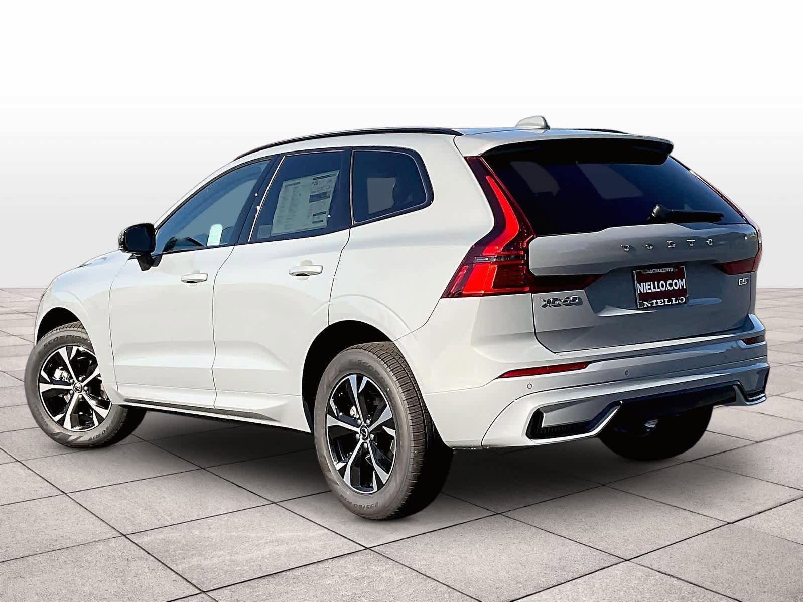 New 2026 Volvo XC60 B5 Core AWD/4WD image 3