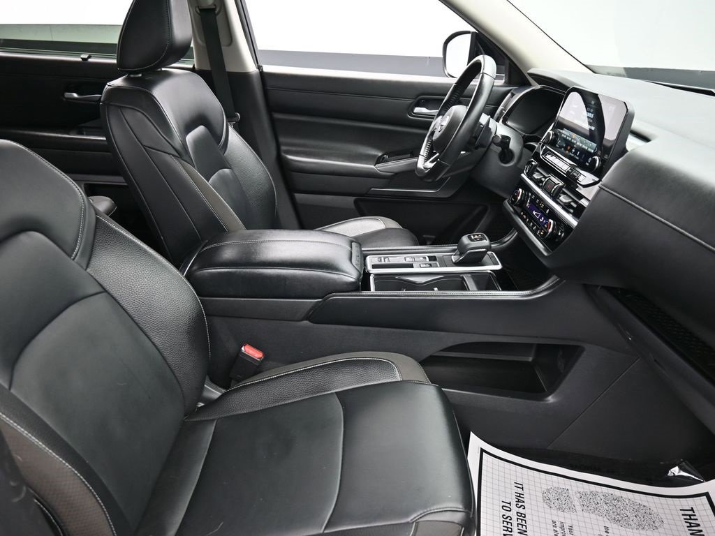Used 2022 Nissan Pathfinder SL image 19