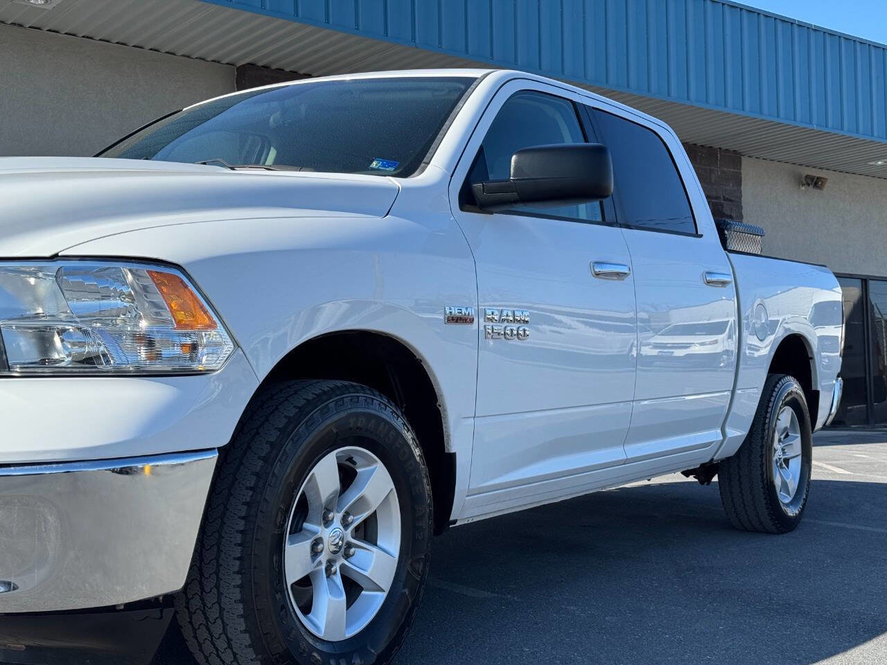 Used 2017 RAM 1500 Classic SLT image 49