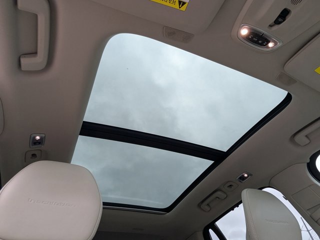 Used 2017 Volvo XC90 T6 Inscription w/ Vision Package image 15