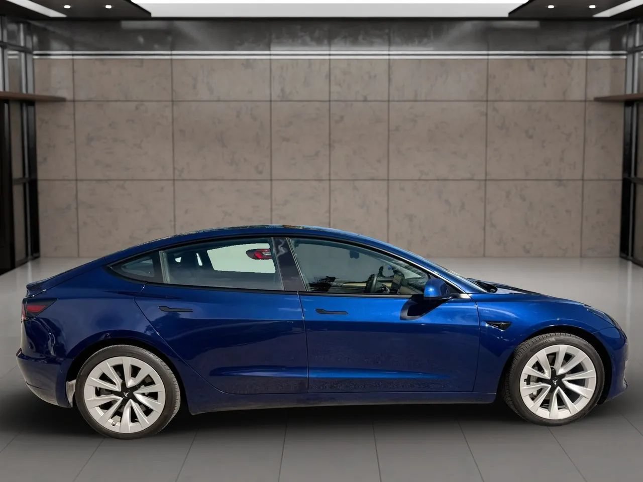 Used 2022 Tesla Model 3 RWD image 3