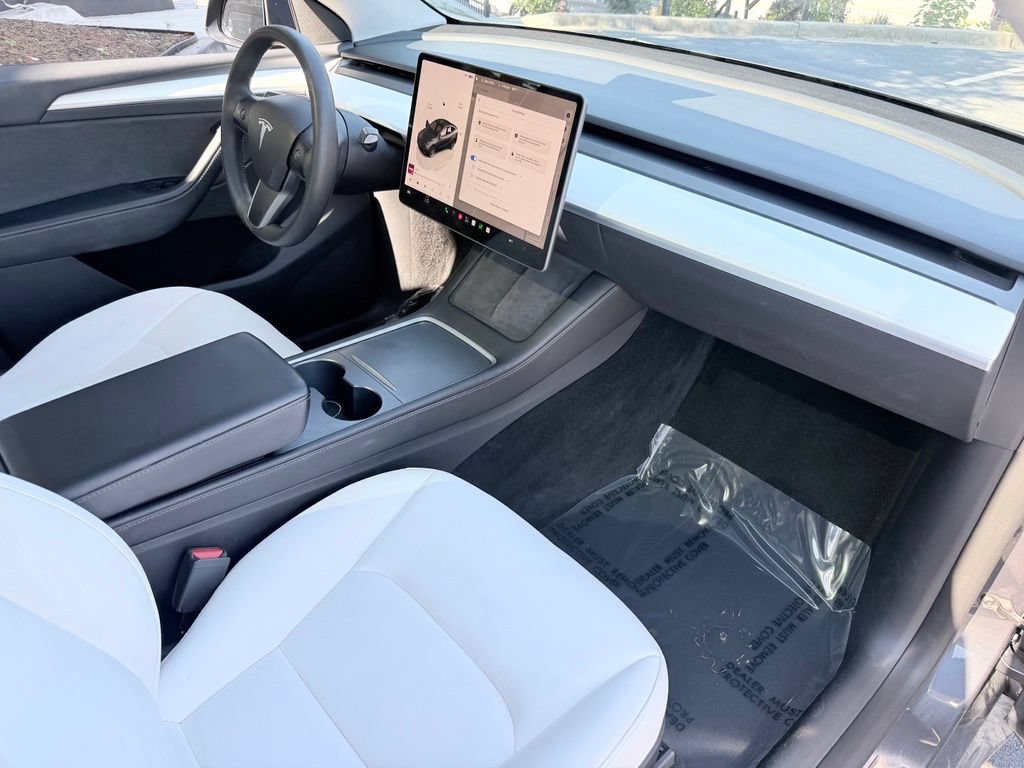 Used 2023 Tesla Model Y Long Range AWD/4WD image 35