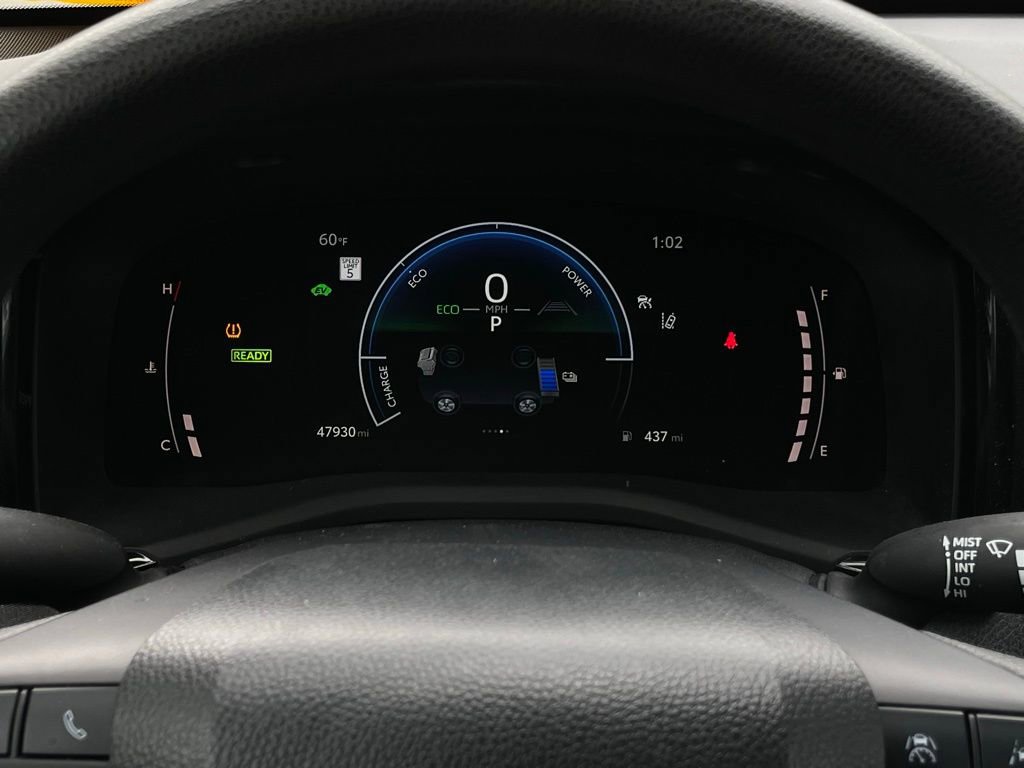 Used 2025 Toyota Camry SE image 15