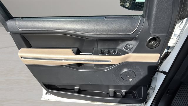 Used 2024 Ford Expedition Max XLT AWD/4WD image 16