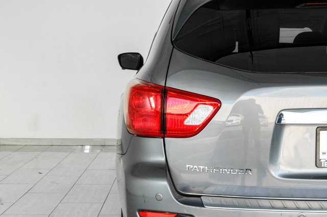 Used 2020 Nissan Pathfinder Platinum AWD/4WD image 48