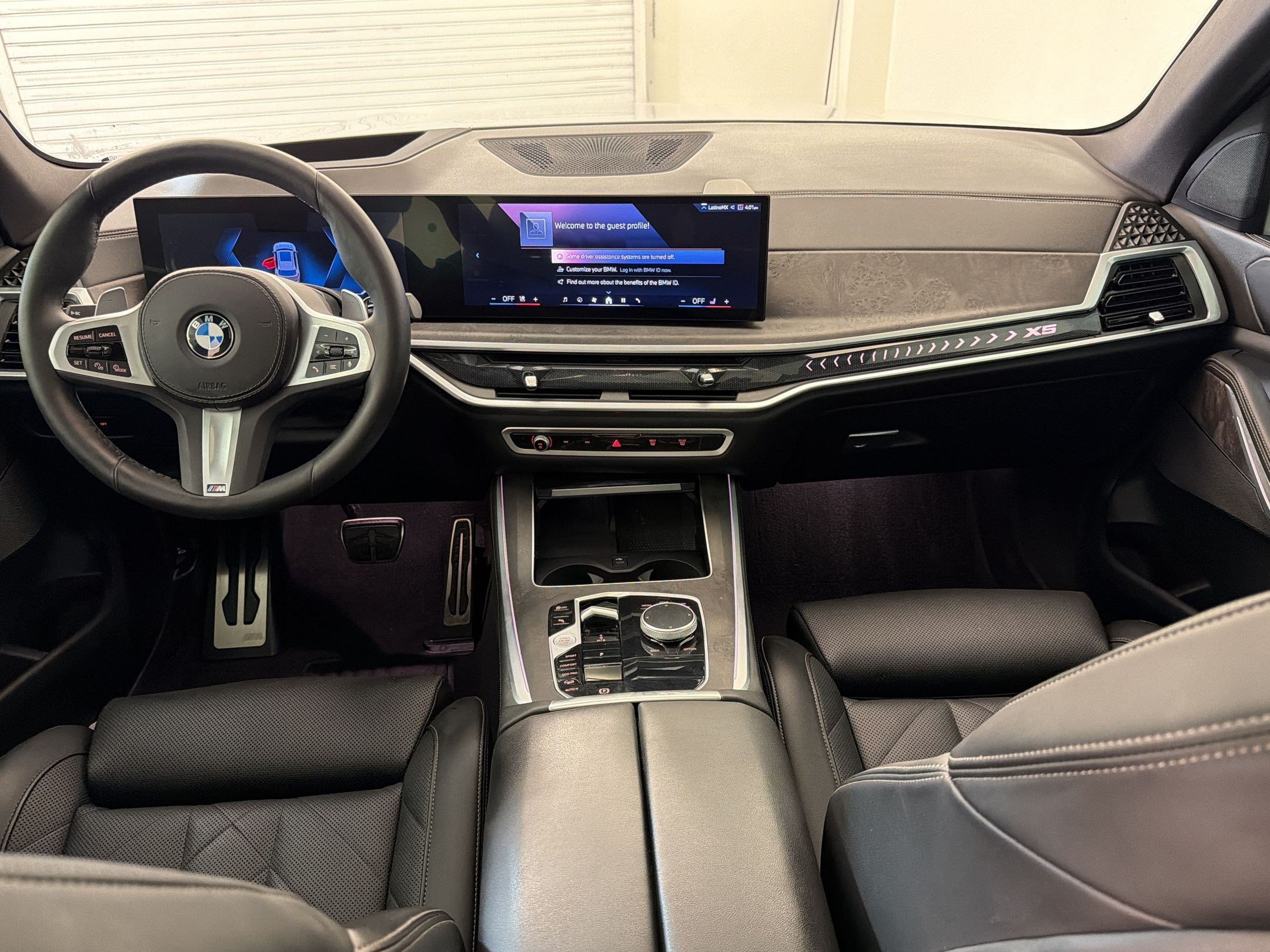 Used 2024 BMW X5 xDrive40i w/ M Sport Package AWD/4WD image 14