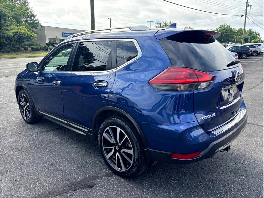 Used 2018 Nissan Rogue SL w/ Premium Package image 4