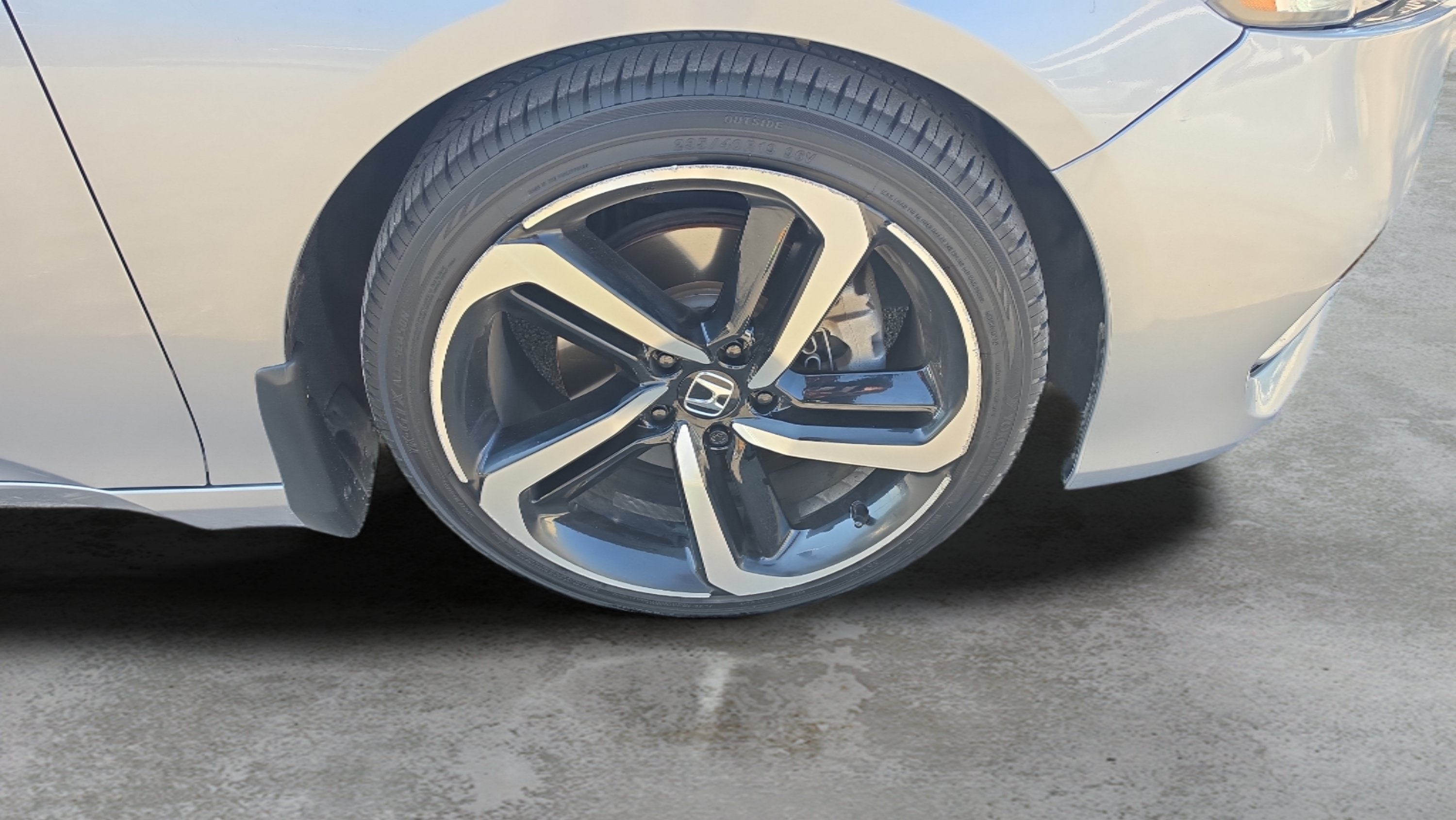 Used 2020 Honda Accord Sport image 24