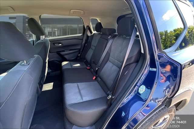 Used 2024 Nissan Rogue SV FWD image 21