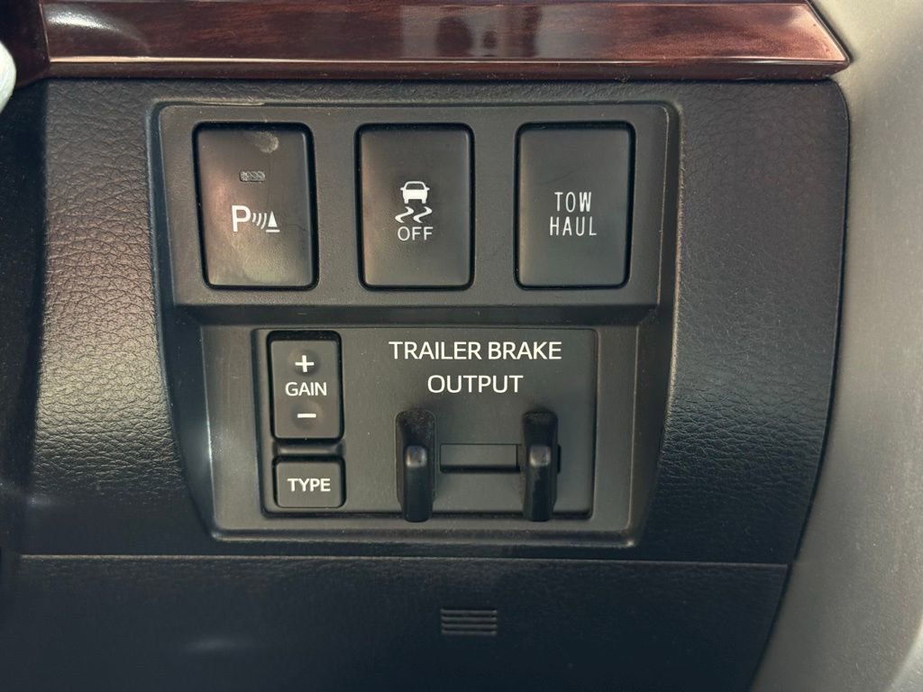 Used 2016 Toyota Tundra Limited image 27