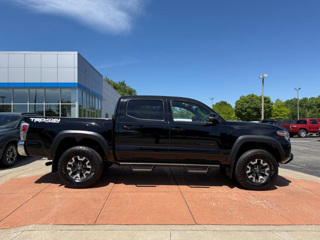Used 2023 Toyota Tacoma TRD Off-Road AWD/4WD image 8