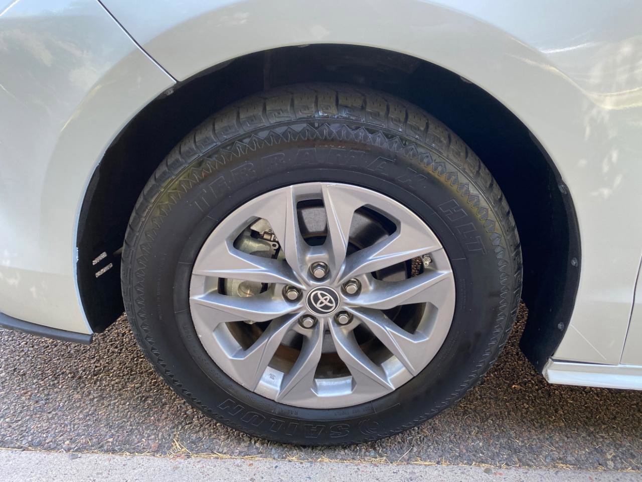 Used 2023 Toyota Sienna XLE FWD image 20