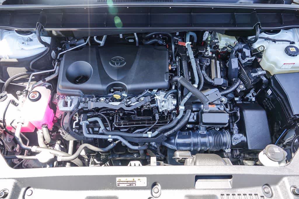 Used 2022 Toyota Highlander XLE FWD image 26