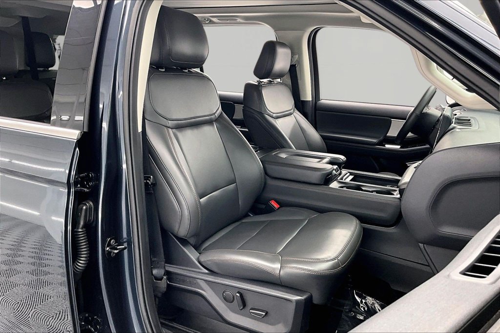 Certified 2025 Ford Expedition Max Active AWD/4WD image 7