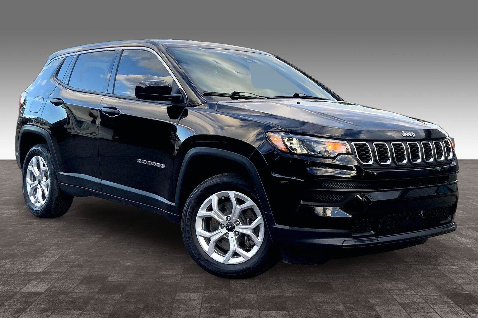 Certified 2025 Jeep Compass Sport AWD/4WD image 3