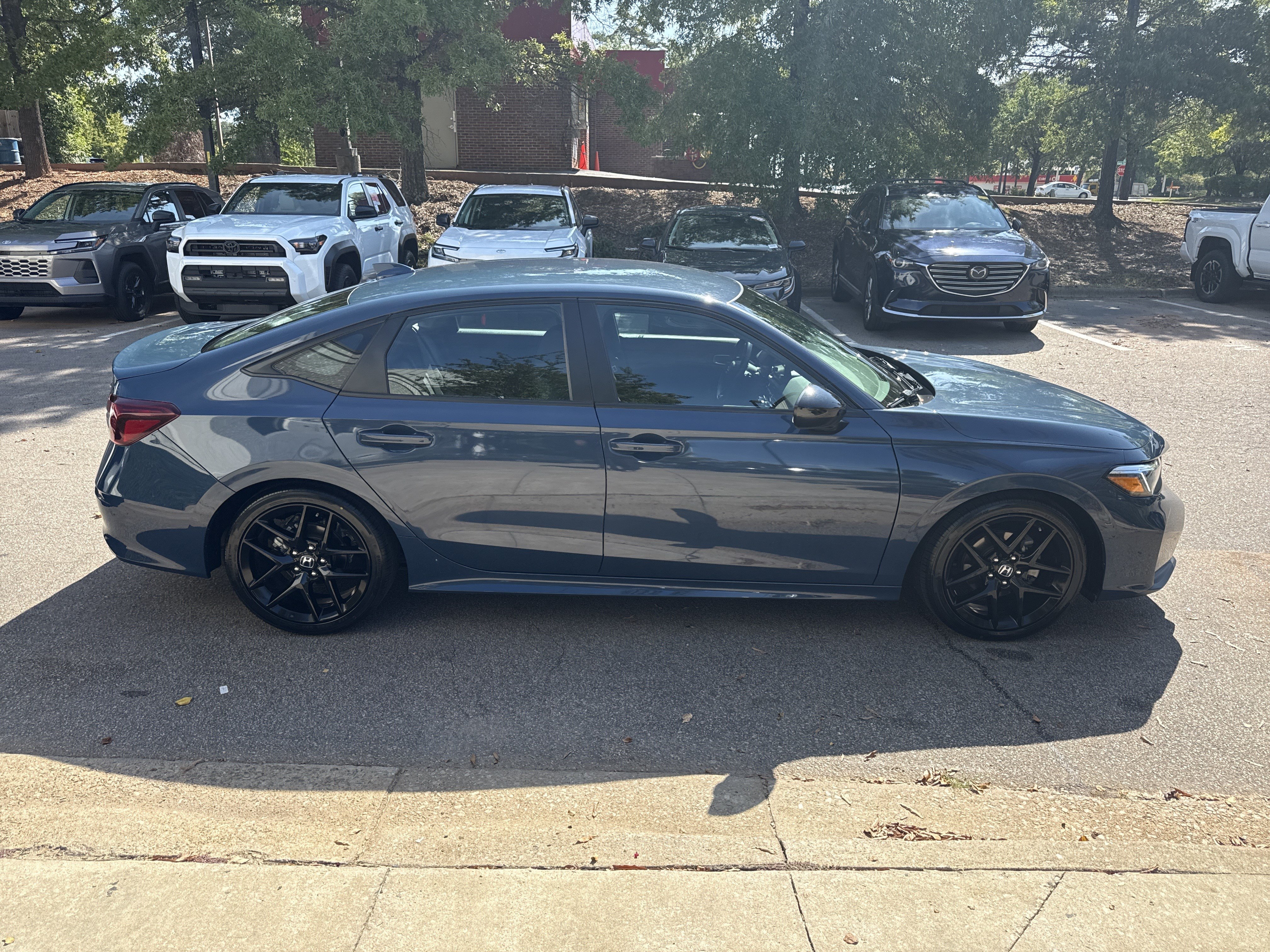Used 2025 Honda Civic Sport image 11