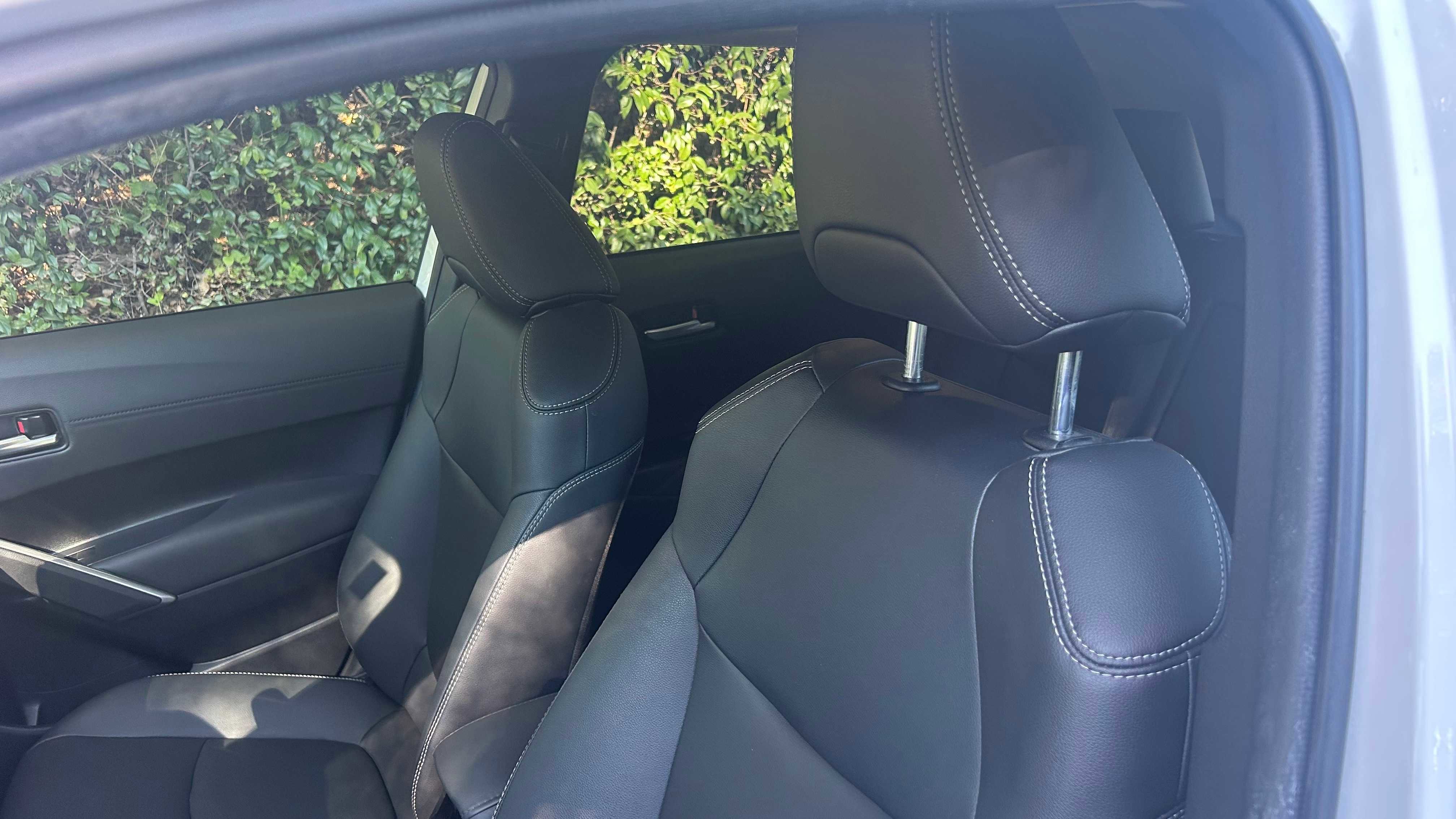 Used 2022 Toyota Corolla Cross XLE image 10