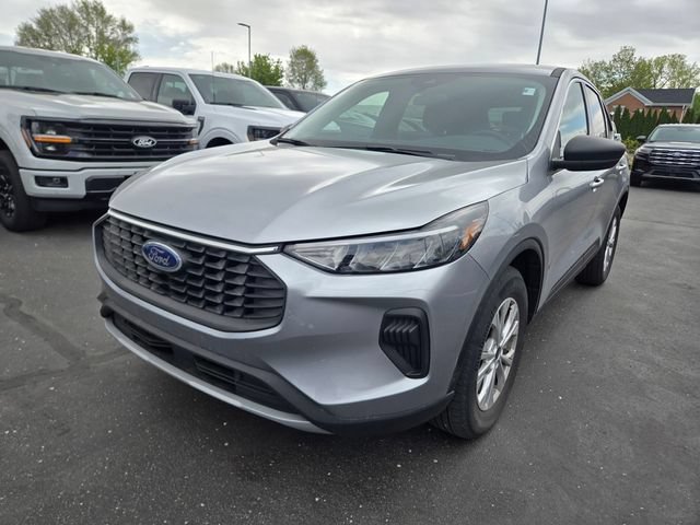 Used 2023 Ford Escape Active AWD/4WD image 3