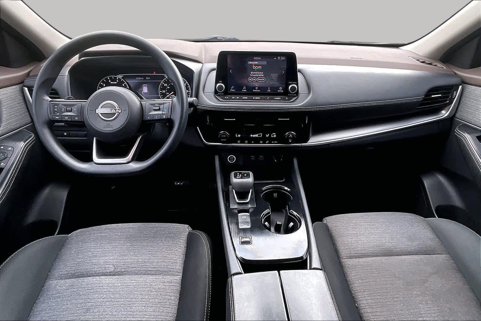 Used 2022 Nissan Rogue SV FWD image 15