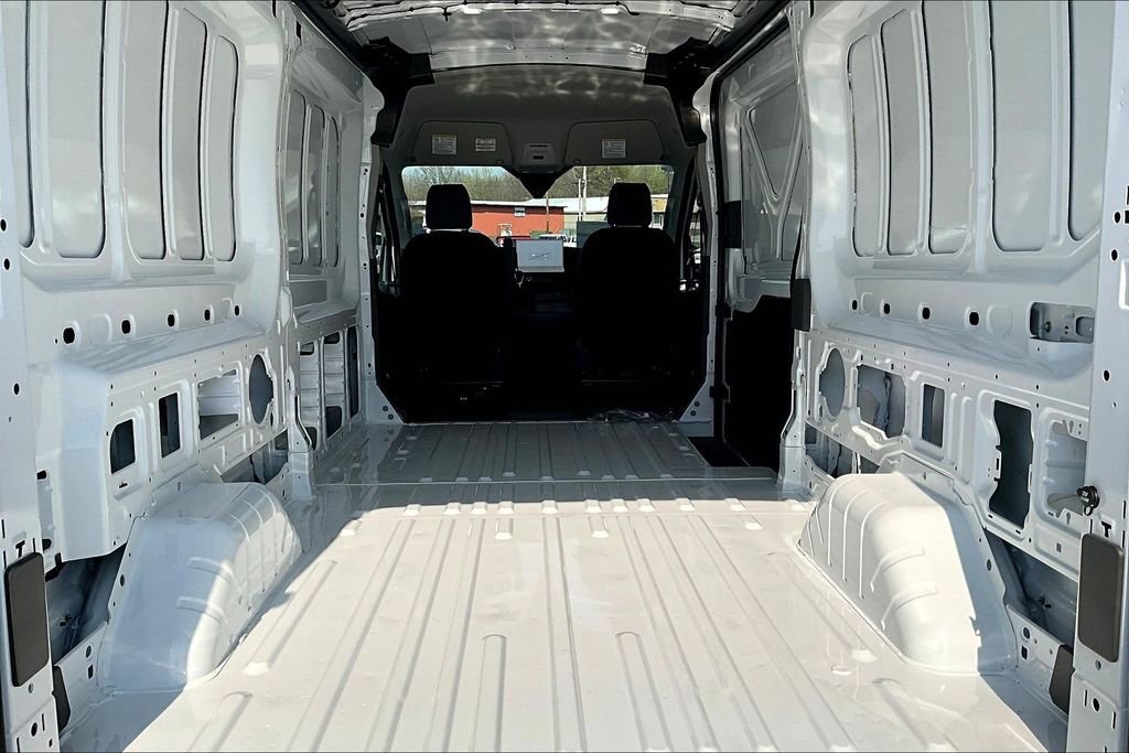 New 2026 Ford Transit 250 148 Medium Roof image 17