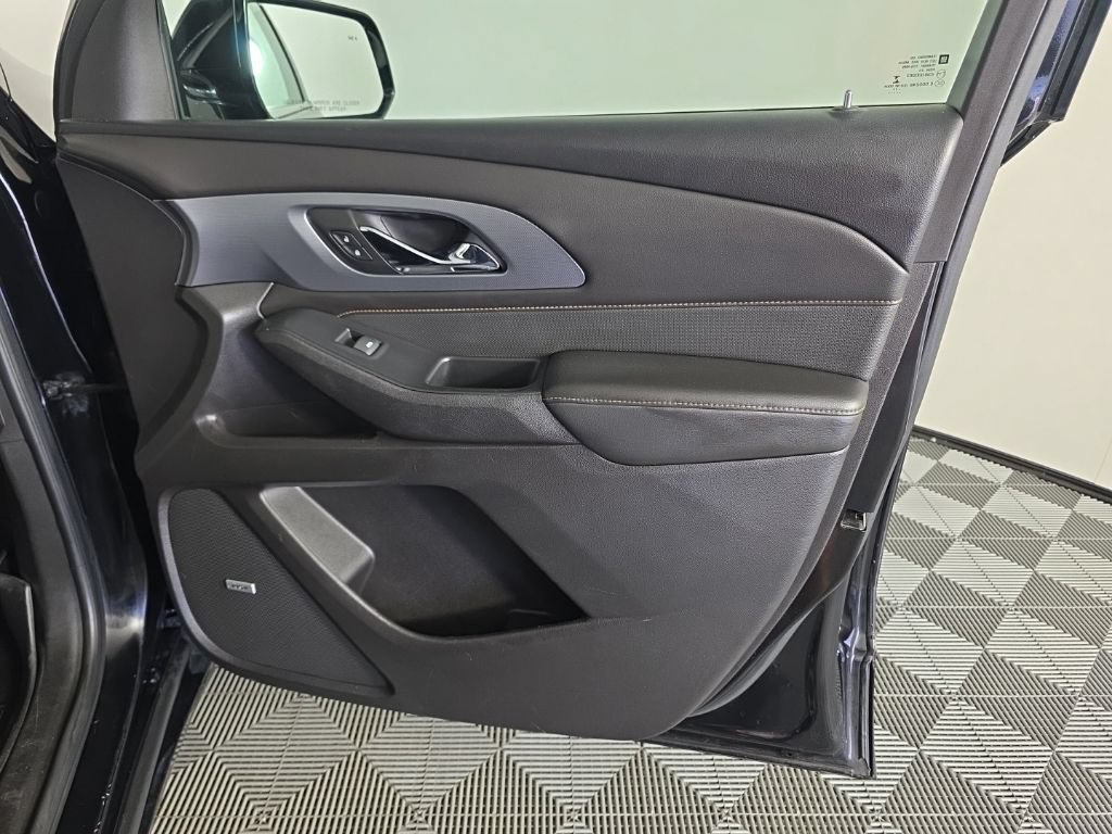 Used 2018 Chevrolet Traverse Premier AWD/4WD image 40