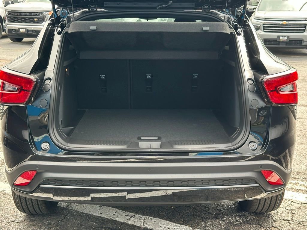 New 2026 Chevrolet Trax RS w/ Driver Confidence Package FWD image 8