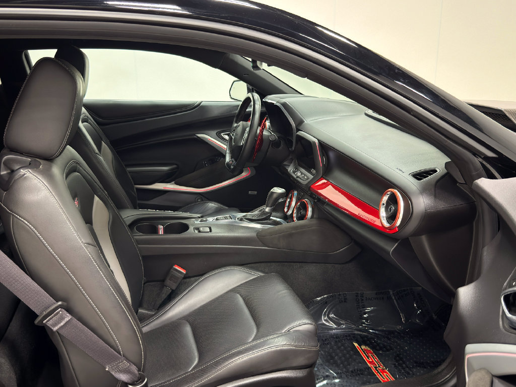 Used 2016 Chevrolet Camaro SS RWD image 34